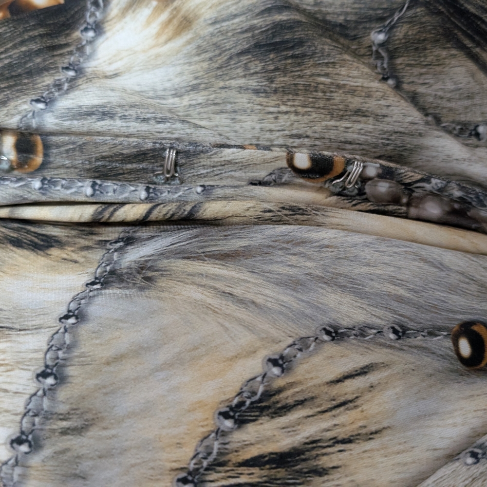 Elegant Black and Cream Halter Maxi Dress - Picture 4 of 4